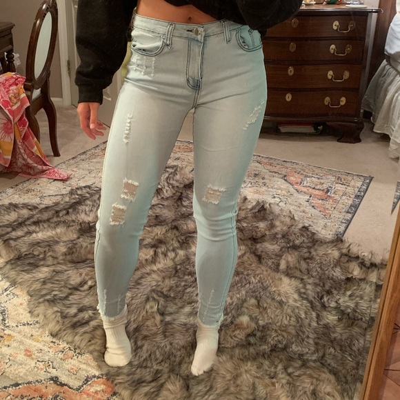 Jeans - Picture 2 of 4